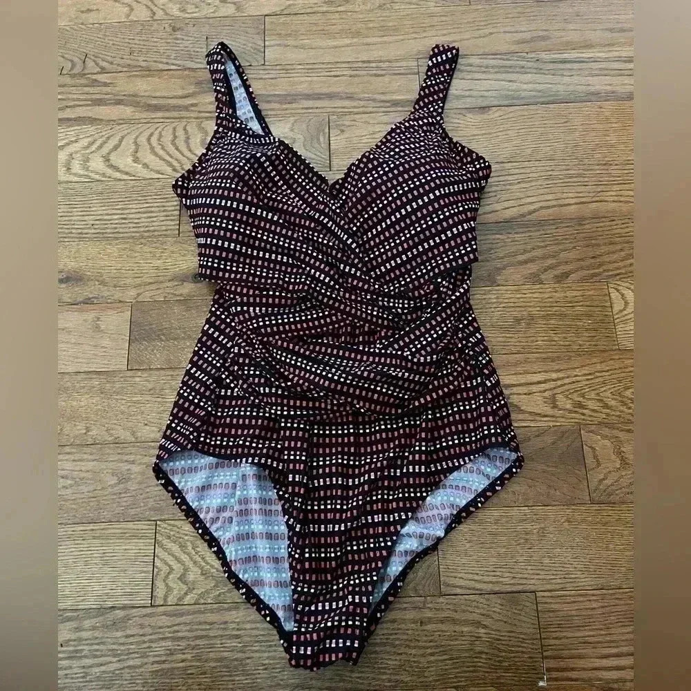 Land’sEnd One Piece Swimsuit Sz 16